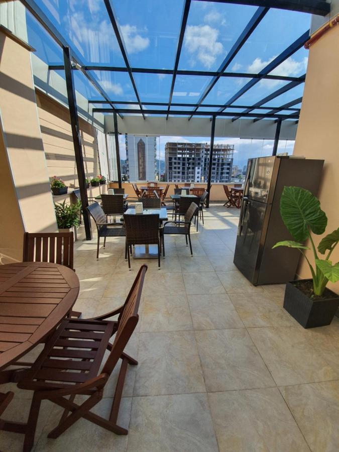 Blossom Hotel Batumi Zewnętrze zdjęcie